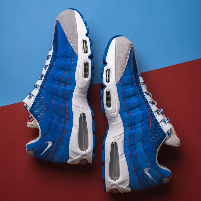 Air Max 95 Big Bubble 'Blue Sapphire and Action Red': Color Highlights the Icon's Lines — IR1944-400
