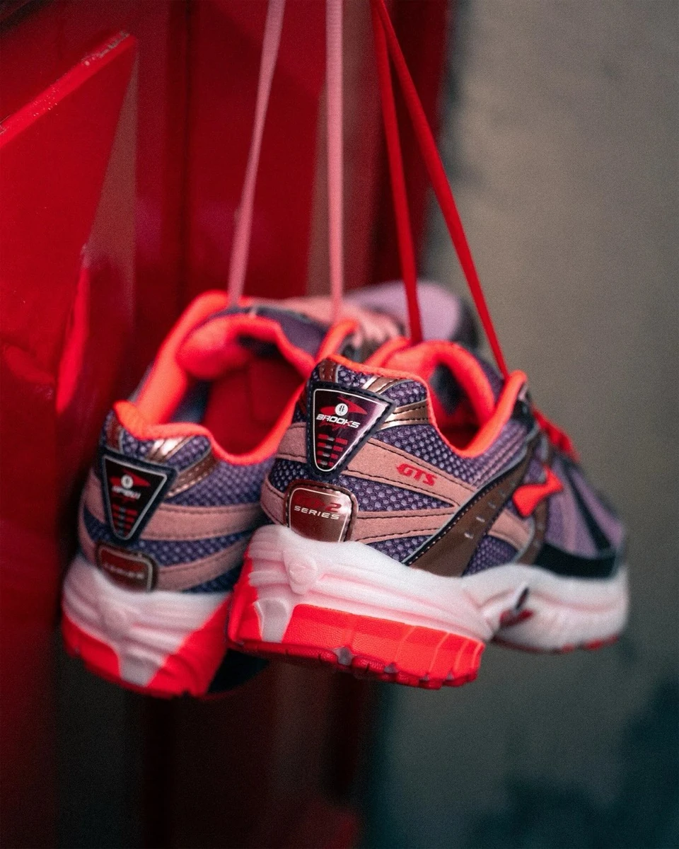 Brooks x AFEW Adrenaline GTS 10: Una buona giornata trasformata in sneaker — 1000681D670