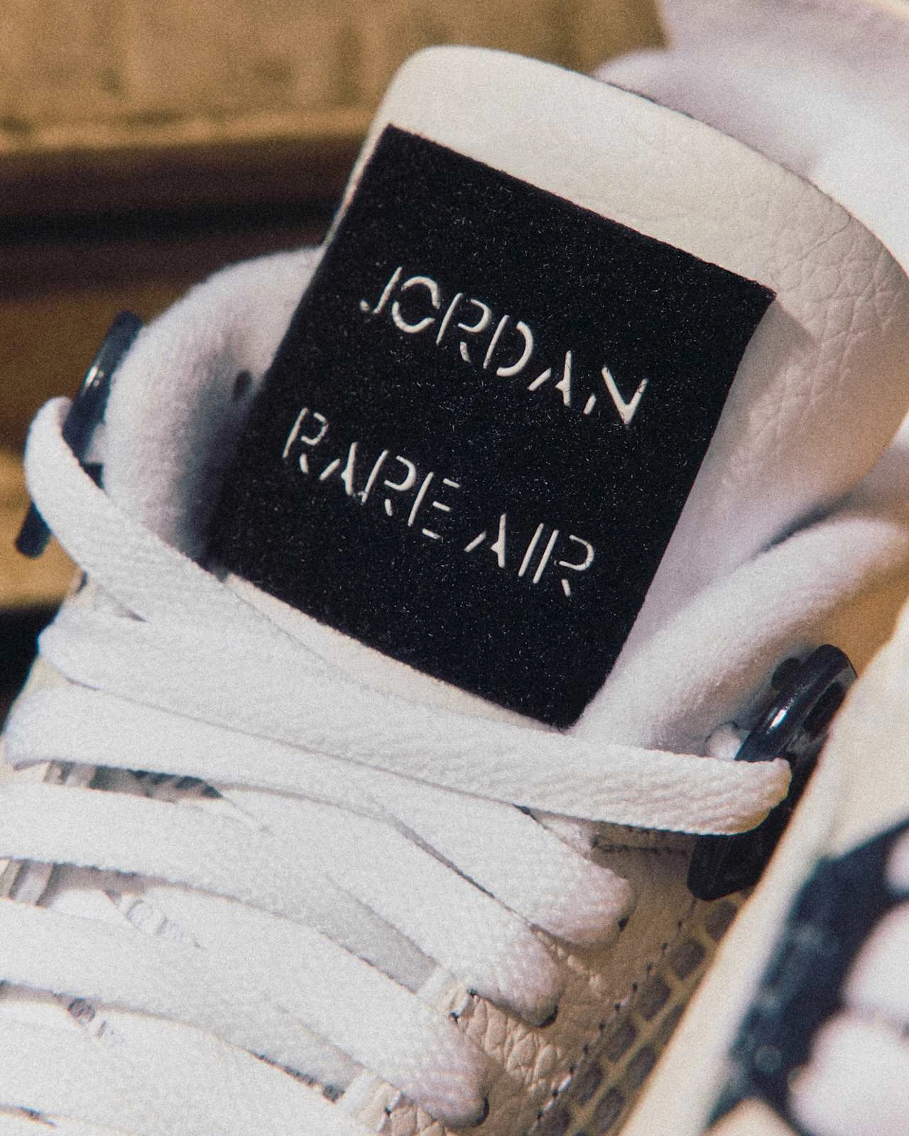 Air Jordan 4 ‘Rare Air’ ‘Tour Yellow’: Zwanzig Jahre später kehrt das Gelb zurück — IO2463-102