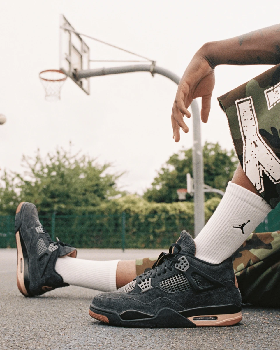 Air Jordan 4 'London': le texture della città nel cuore del design — IV6048-001
